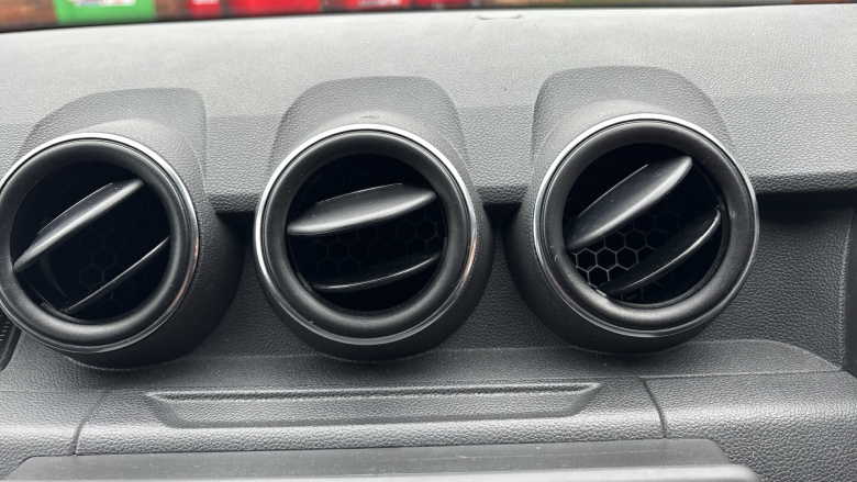 Dacia Duster 1.6 SCe Prestige 5dr Petrol Estate